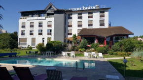 Отель Kyriad Bourg En Bresse  Бурк-Ан-Брес